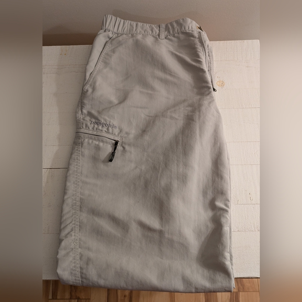 Size Large Patagonia Men's Pants